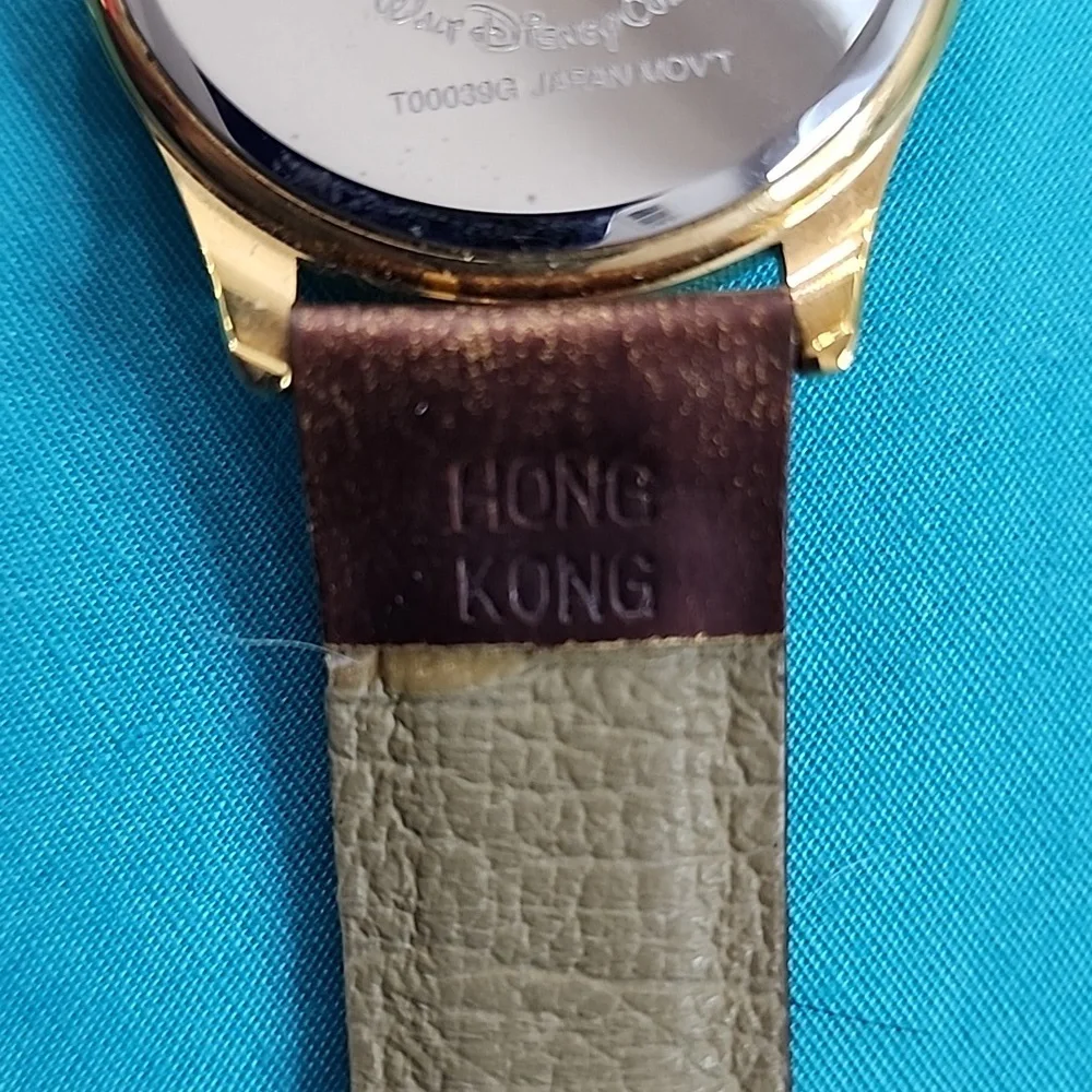 Vintage Rare Disney Gold Print Strap Goofy Watch